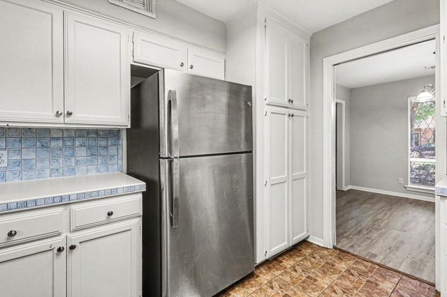 5918 Pine Arbor Drive, Houston, TX 77066