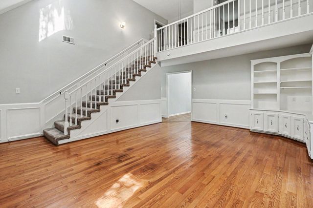 5918 Pine Arbor Drive, Houston, TX 77066