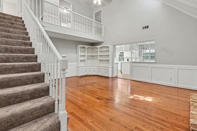 5918 Pine Arbor Drive, Houston, TX 77066