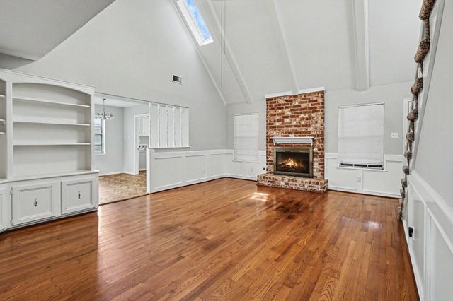 5918 Pine Arbor Drive, Houston, TX 77066