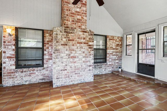 5918 Pine Arbor Drive, Houston, TX 77066