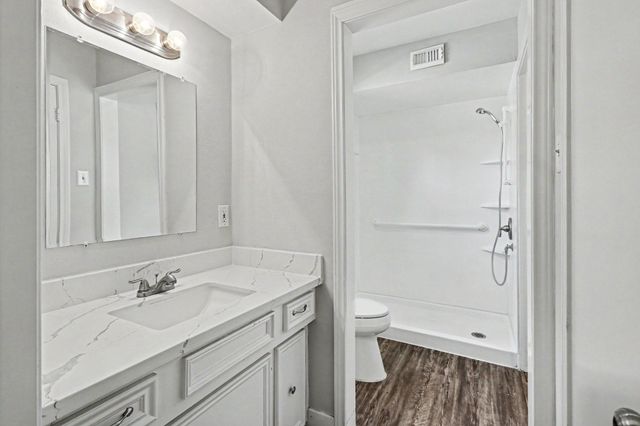 5918 Pine Arbor Drive, Houston, TX 77066