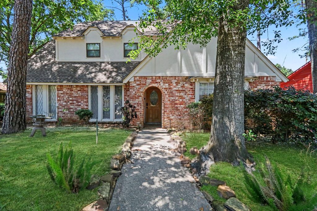 5918 Pine Arbor Drive, Houston, TX 77066