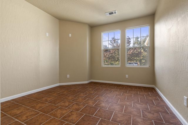 2106 Albarino Court, Tulare, CA 93274