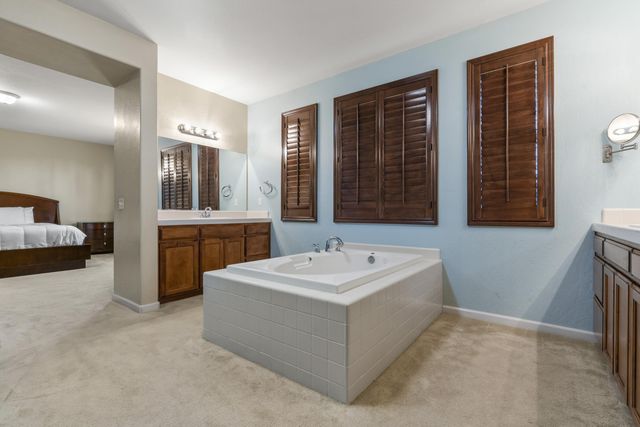 2106 Albarino Court, Tulare, CA 93274