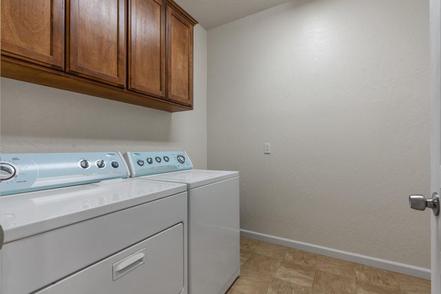 2106 Albarino Court, Tulare, CA 93274