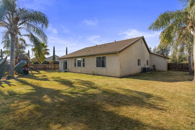 2106 Albarino Court, Tulare, CA 93274