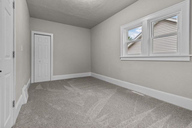 755 OAK STREET, Oshkosh, WI 54901