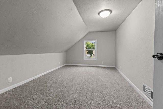755 OAK STREET, Oshkosh, WI 54901