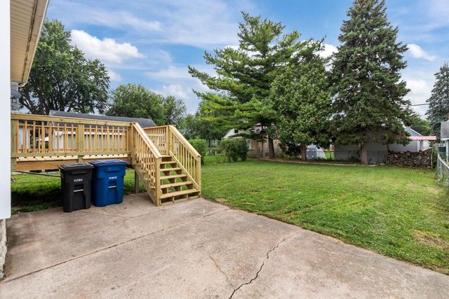 755 OAK STREET, Oshkosh, WI 54901