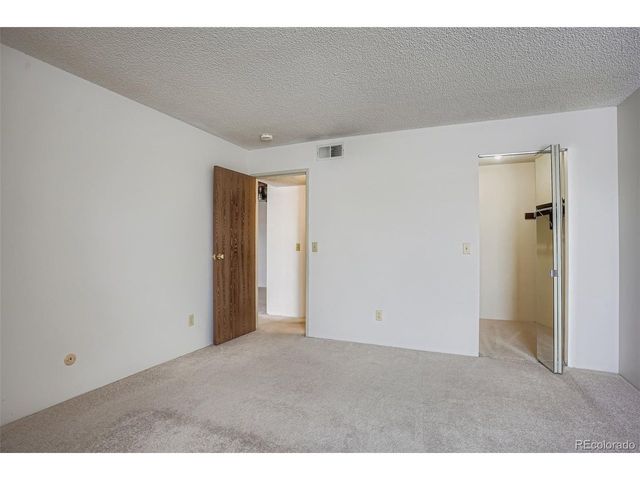 431 Wright St 202, Lakewood, CO 80228