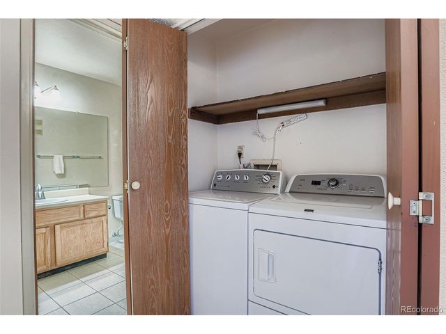 431 Wright St 202, Lakewood, CO 80228