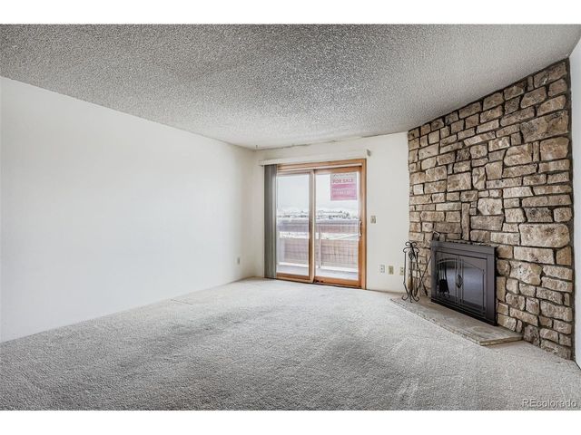 431 Wright St 202, Lakewood, CO 80228