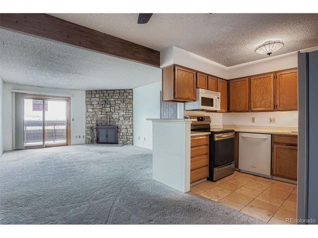 431 Wright St 202, Lakewood, CO 80228