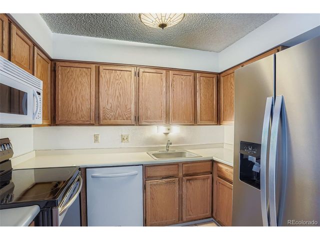 431 Wright St 202, Lakewood, CO 80228