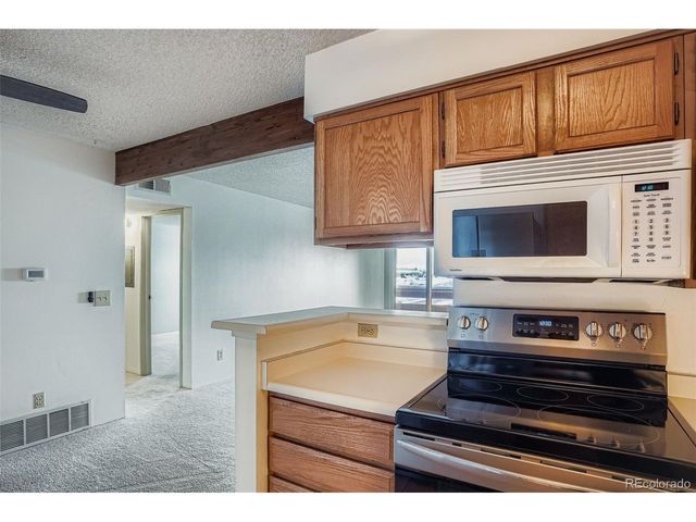 431 Wright St 202, Lakewood, CO 80228