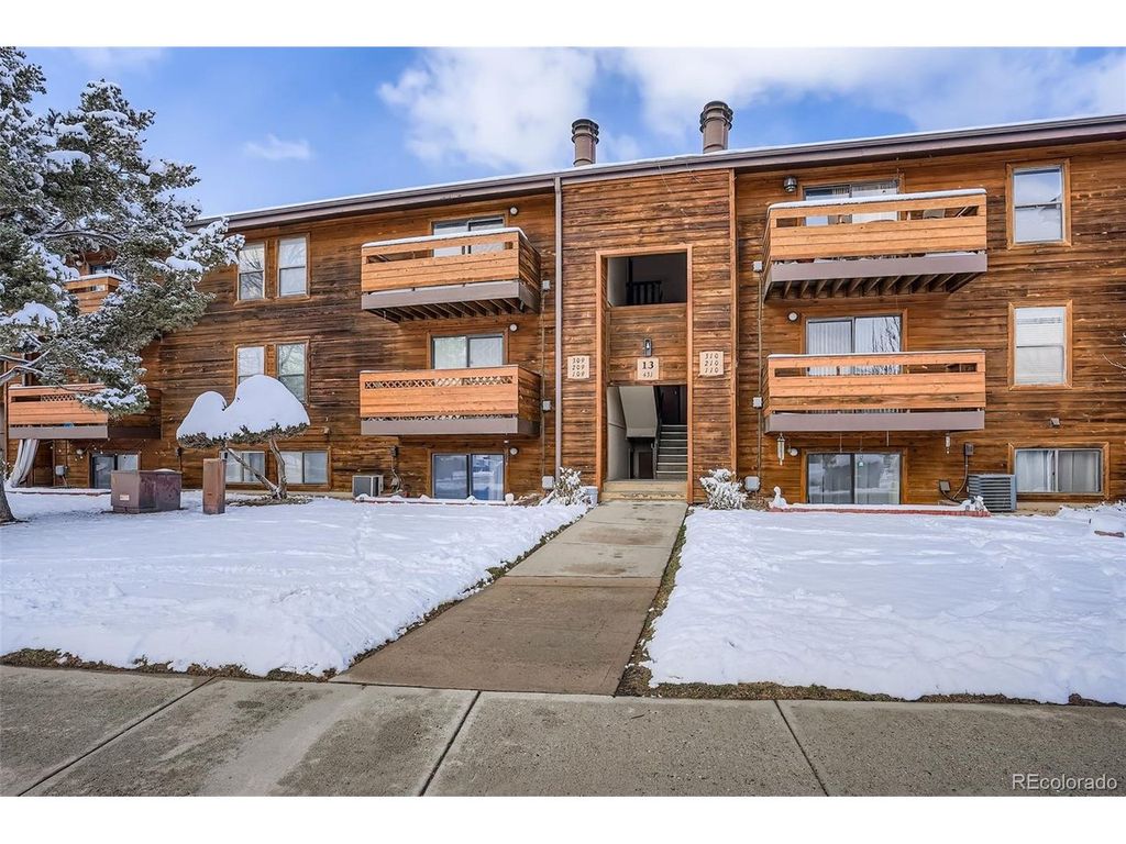 431 Wright St 202, Lakewood, CO 80228