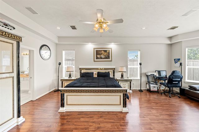 1112 Breckonridge Circle, Pearland, TX 77581
