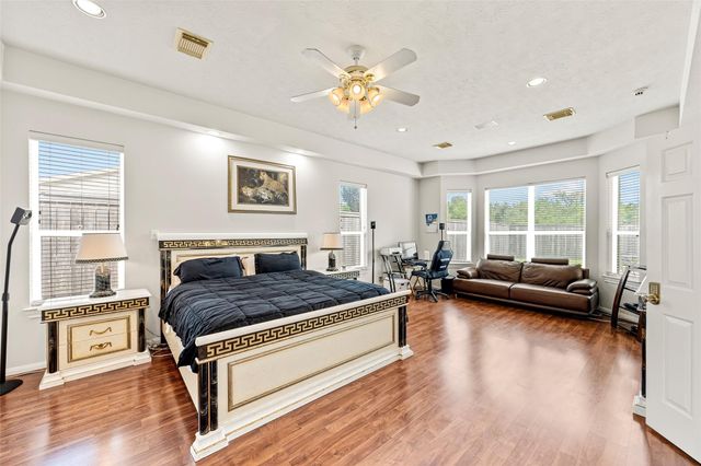 1112 Breckonridge Circle, Pearland, TX 77581