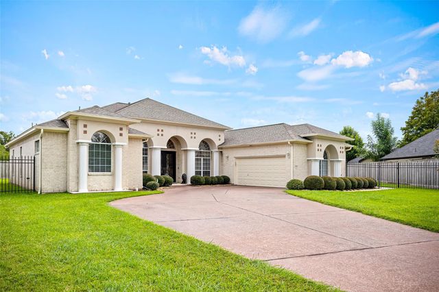 1112 Breckonridge Circle, Pearland, TX 77581