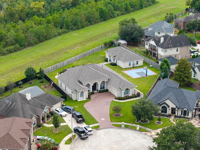 1112 Breckonridge Circle, Pearland, TX 77581