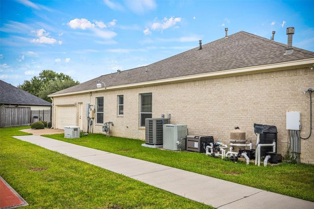 1112 Breckonridge Circle, Pearland, TX 77581