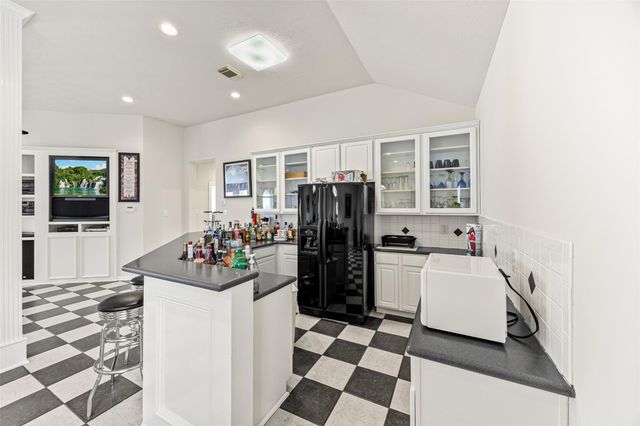 1112 Breckonridge Circle, Pearland, TX 77581