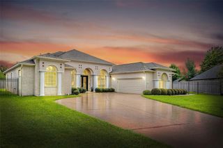 1112 Breckonridge Circle, Pearland, TX 77581