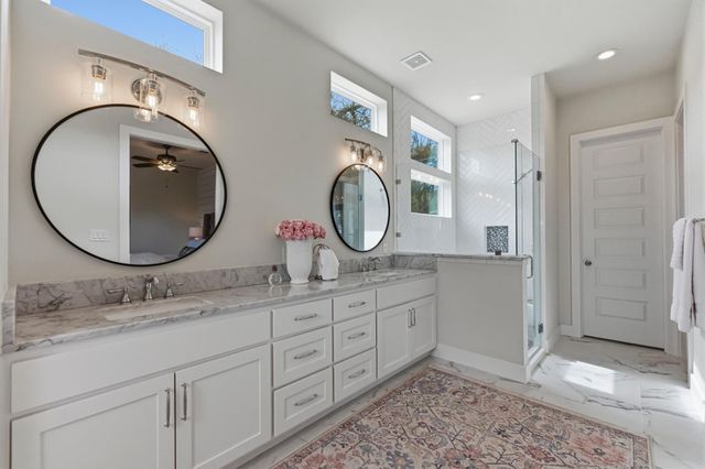 501 Alva DR, Briarcliff, TX 78669