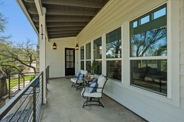 501 Alva DR, Briarcliff, TX 78669