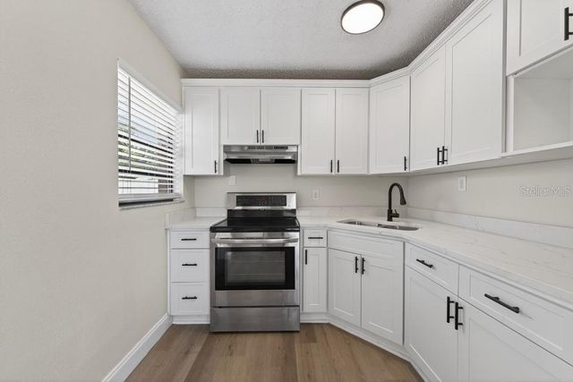 2540 W KNOLLWOOD STREET, Tampa, FL 33614