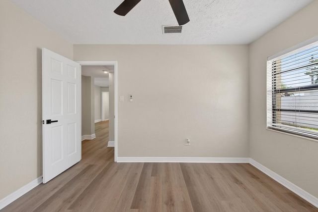 2540 W KNOLLWOOD STREET, Tampa, FL 33614