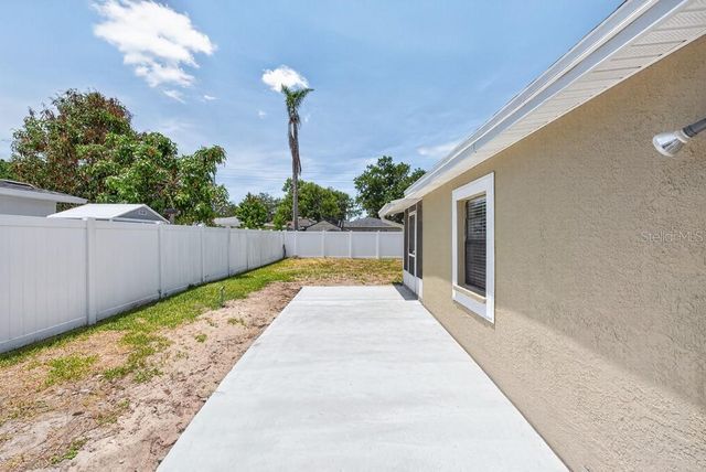 2540 W KNOLLWOOD STREET, Tampa, FL 33614