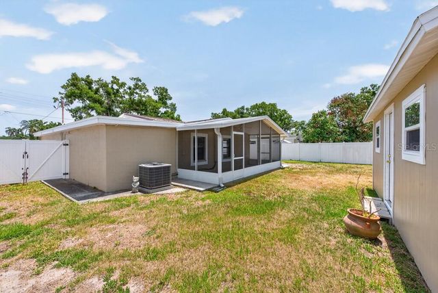 2540 W KNOLLWOOD STREET, Tampa, FL 33614