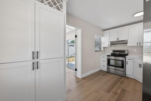 2540 W KNOLLWOOD STREET, Tampa, FL 33614