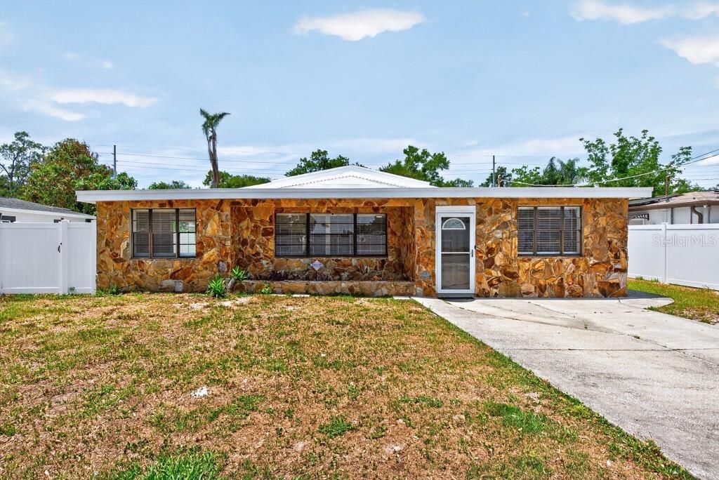 2540 W KNOLLWOOD STREET, Tampa, FL 33614