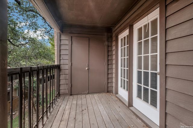8655 Datapoint Dr Unit 210B, San Antonio, TX 78229