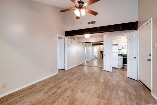 8655 Datapoint Dr Unit 210B, San Antonio, TX 78229