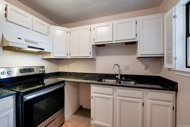 8655 Datapoint Dr Unit 210B, San Antonio, TX 78229