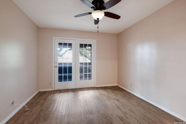8655 Datapoint Dr Unit 210B, San Antonio, TX 78229