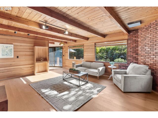 2965 OLIVE St, Eugene, OR 97405