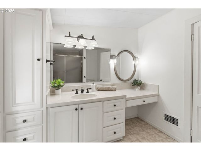 2965 OLIVE St, Eugene, OR 97405