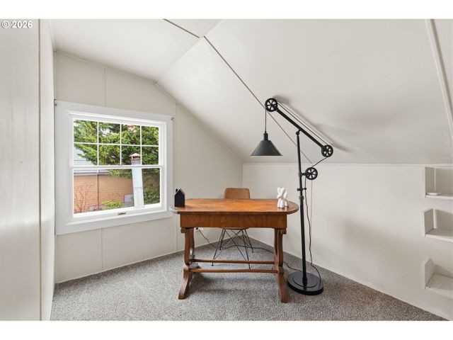 2965 OLIVE St, Eugene, OR 97405