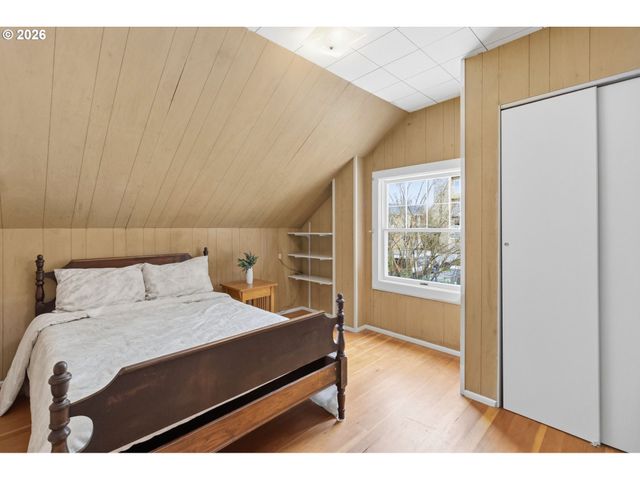 2965 OLIVE St, Eugene, OR 97405