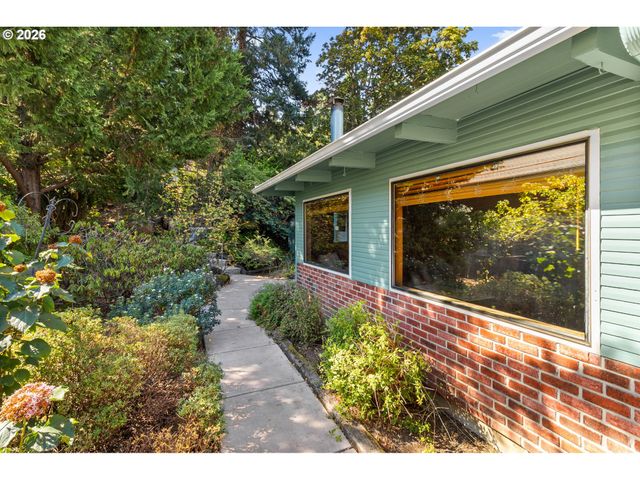 2965 OLIVE St, Eugene, OR 97405