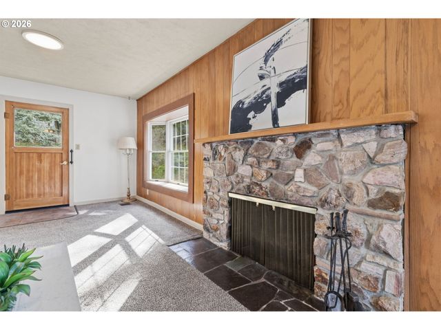 2965 OLIVE St, Eugene, OR 97405