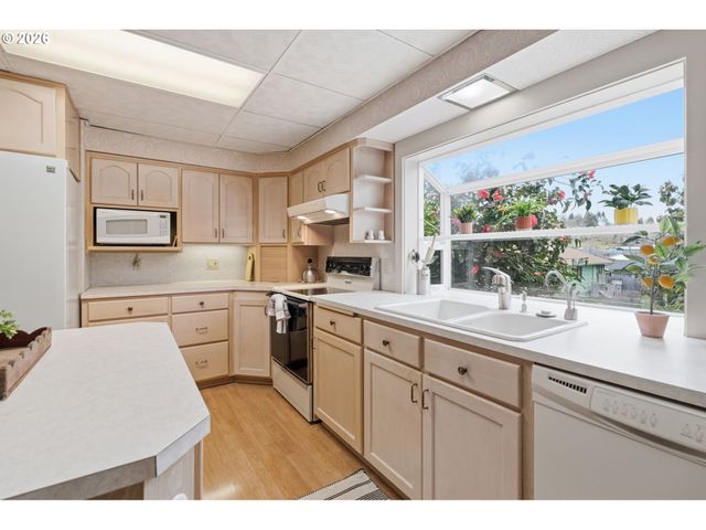 2965 OLIVE St, Eugene, OR 97405