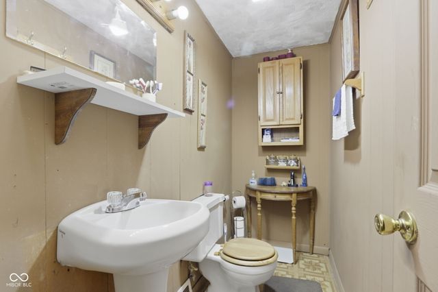 5702 Windmill Drive, Indianapolis, IN 46254