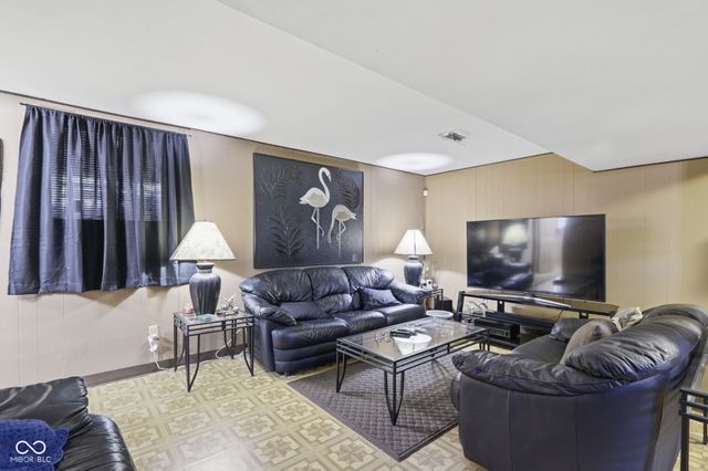 5702 Windmill Drive, Indianapolis, IN 46254