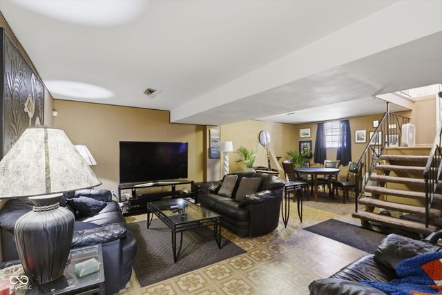 5702 Windmill Drive, Indianapolis, IN 46254